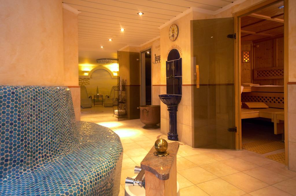 באד גיגינג Kurhotel Kaiser Trajan מראה חיצוני תמונה